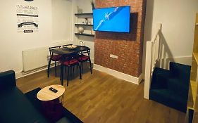 Large 4 Bedroom Home - Coventry City Centre