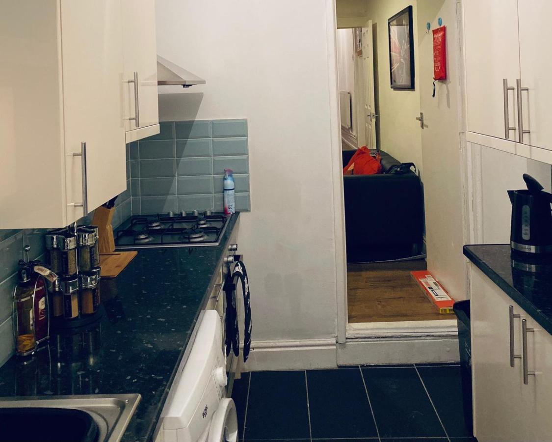 Large 4 Bedroom Home - Coventry City Centre Exterior photo